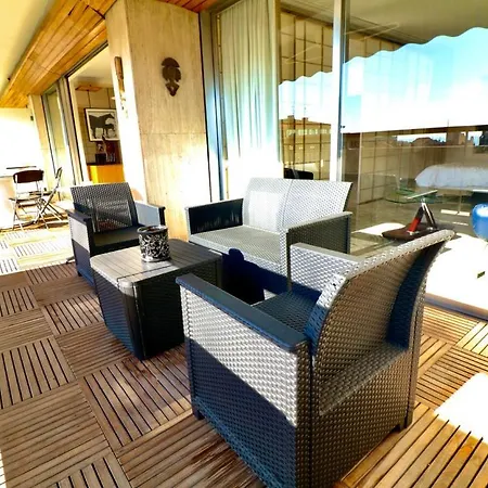 Apartament 2, 3 And 4 Bedroom Sea View Forville 5 Mins From The Palais Cannes